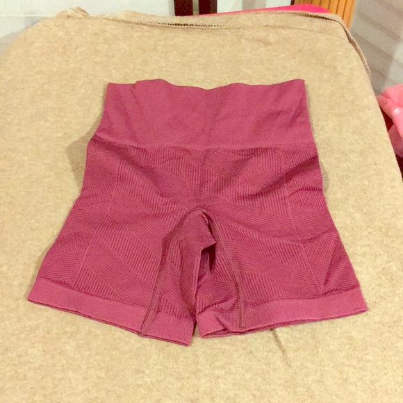 burgundy compression shorts